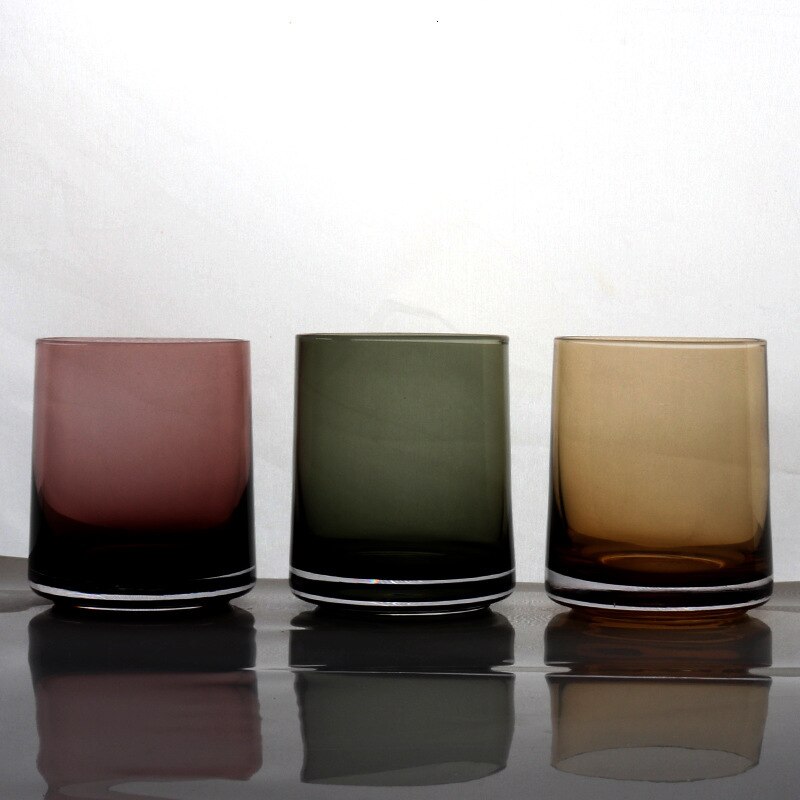 Färg glas raka ölkoppar hushåll genomskinlig whiskybar personlighet vinglas frukost latte mjölk frukt juice koppar