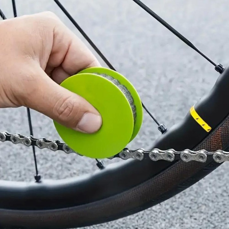 Portable Bike Chain Lubricator & Tool - Heavy-Duty Chain Oil Applicator with Roller System for Bicycle Maintenance