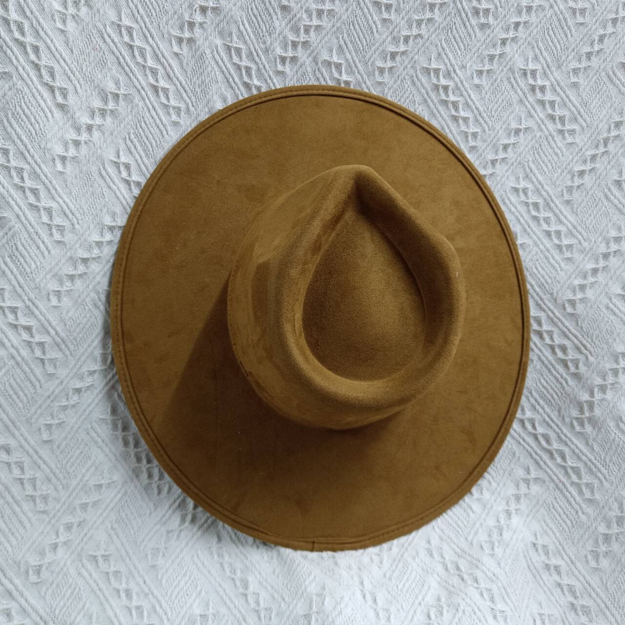 Europäische US Neue 9,5 cm Große Krempe Wildleder Zylinder für Frauen Männer Pfirsich Herz Top Jazz Fedora Hüte für Party Hochzeit Filz Kappe