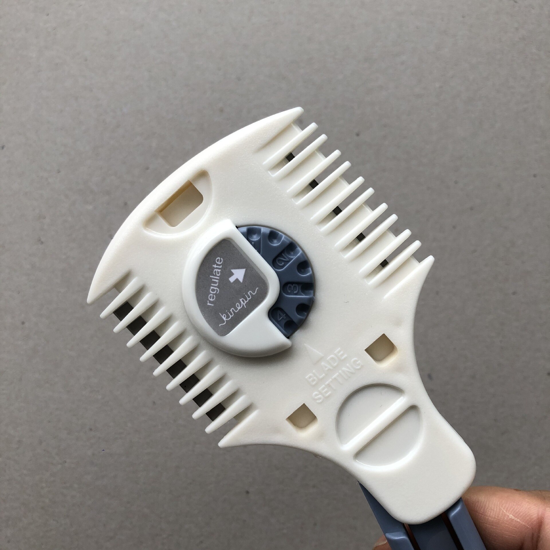 1Pcs Hair Trimmer Cutter Razor Comb Combo Calibration Blade Razor Barber Styling Hair Cutting Remover Unisex Manual Clipper