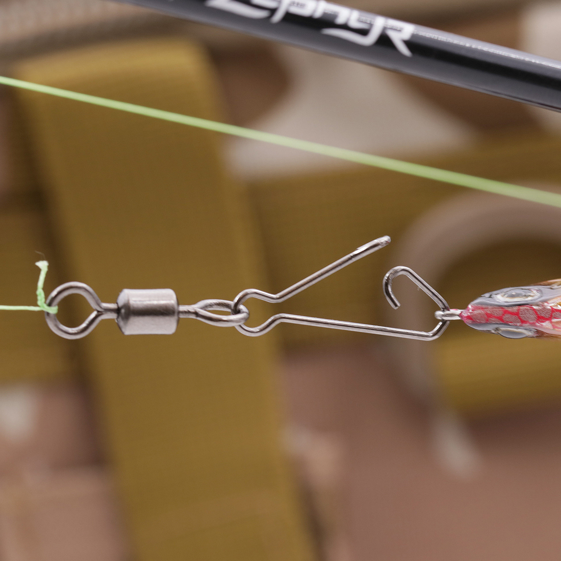 FishTrip Rolling Swivel with Hooked Snap Fishing Swivel Snap with Carabiner Stainless Steel Fishing Connector