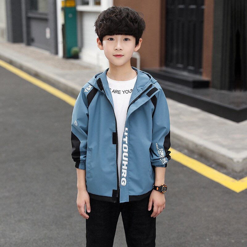 Odzież robocza kurtka jesień chłopięcy płaszcz duże dzieci wiosenne i jesienne ubrania chłopcy wiatrówka trencz z kapturem litery niejednolita całość: BŁĘKITNA / 130cm