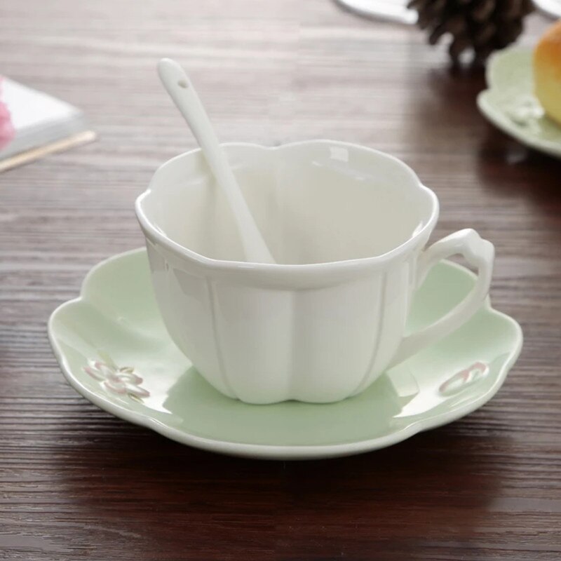 Embossed Cherry Blossoms Bone China Coffee Cup and Saucer Set Ceramic Afternoon Tea Flower Tea Teacup With Spoon Drinking Ware