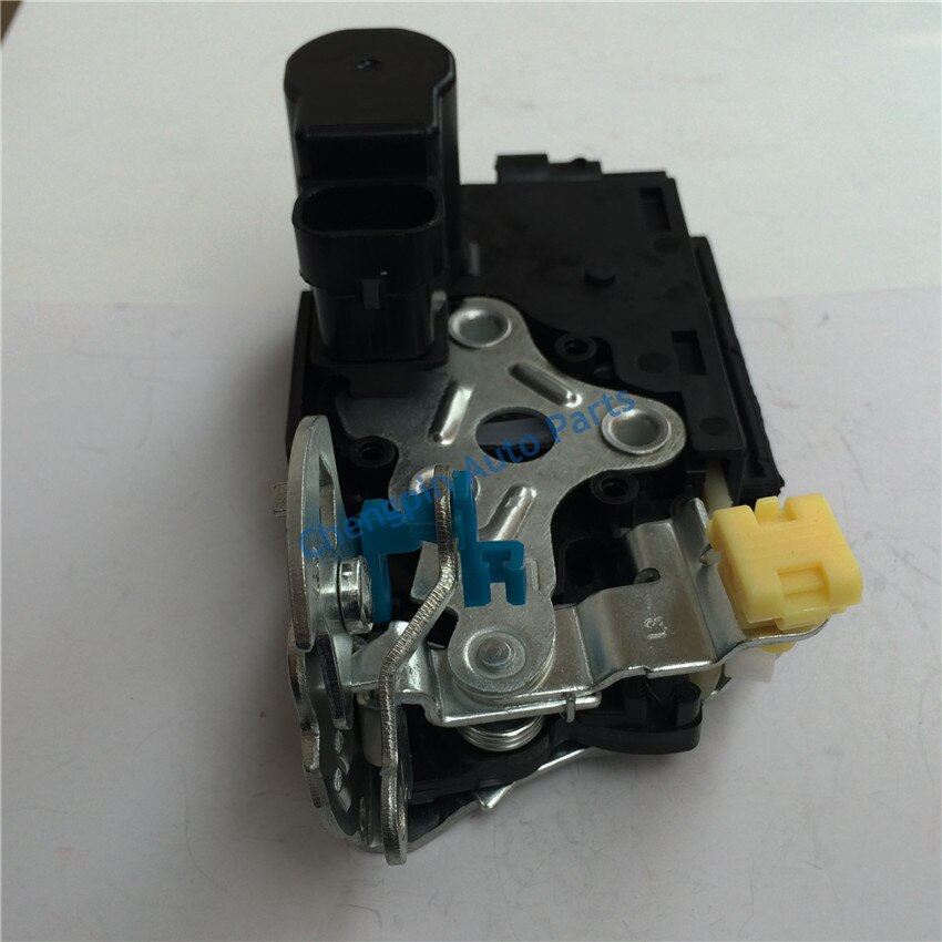 Montage van de elektrische portiervergrendelingsme... – Grandado Montage van de elektrische portiervergrendelingsme... – Grandado