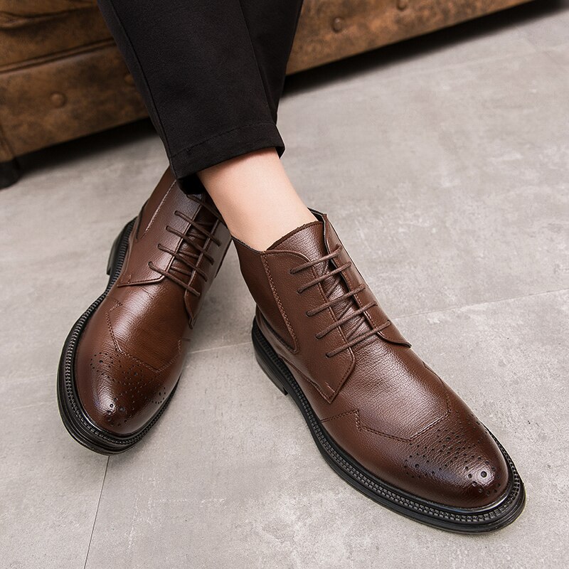 Våren hög topp herr martin boots brogue engelsk stil solida stövlar snörning flock gummi vinter hög topp herr ankelstövlar skor: Brun / 10