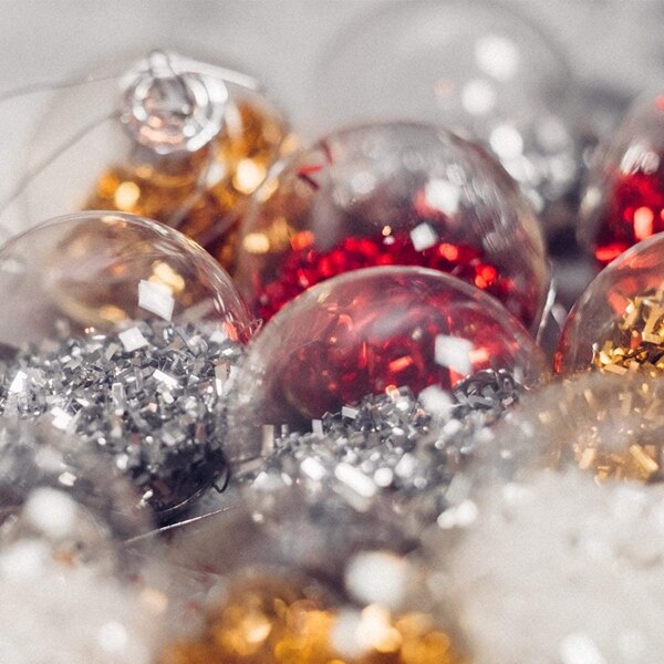 32 Pack 3.15 Inch Clear Plastic Fillable Ornament Balls, for DIY Craft Projects, Christmas, Wedding, Party, Home Decor