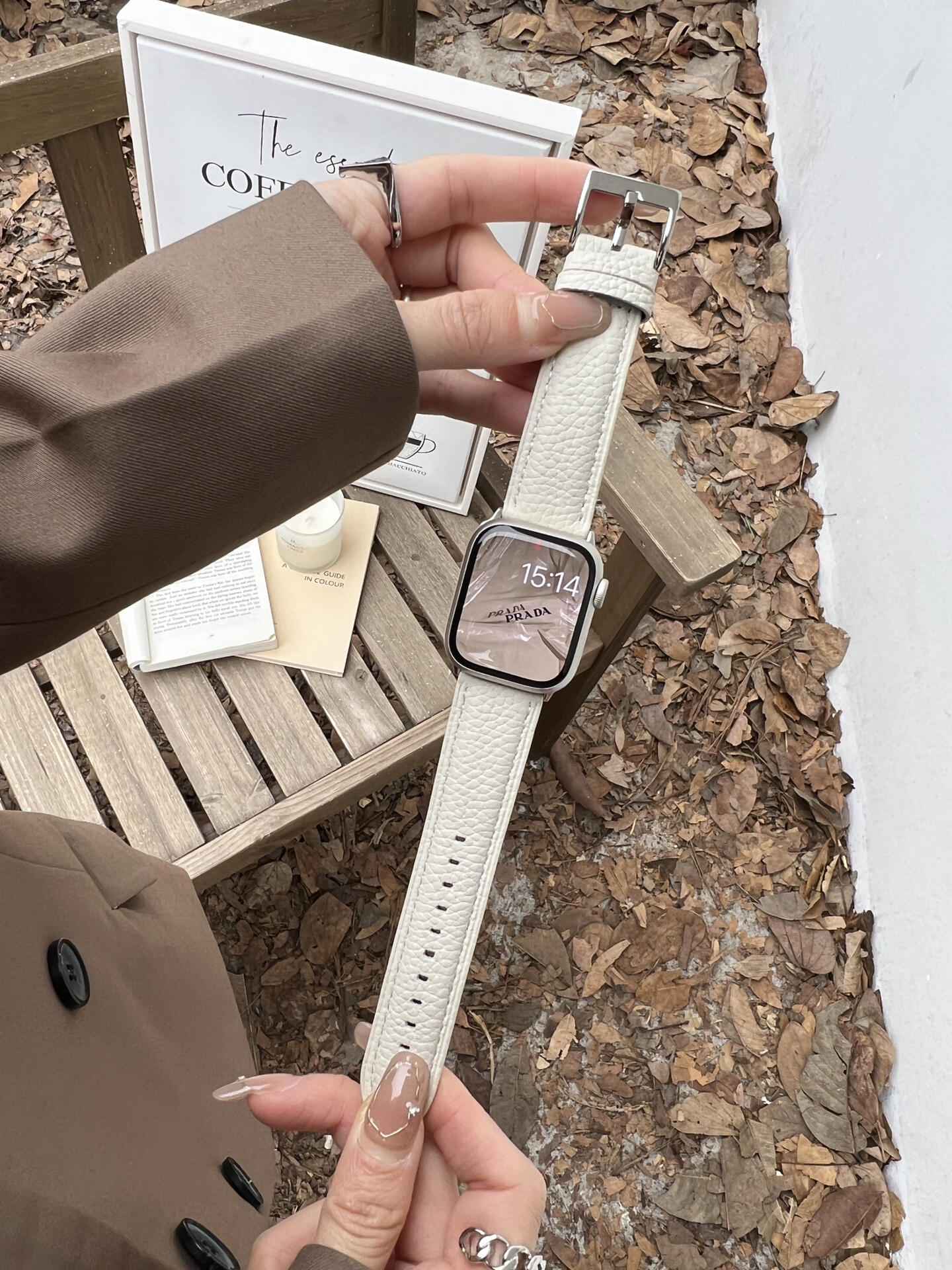 Läderband till apple watch-bandet series ultra 10/9/8/7/6/5/4/3/2/1 se 38mm 40mm 41mm 42mm 44mm 45mm 46mm 49mm rem: Elfenben / 17mm