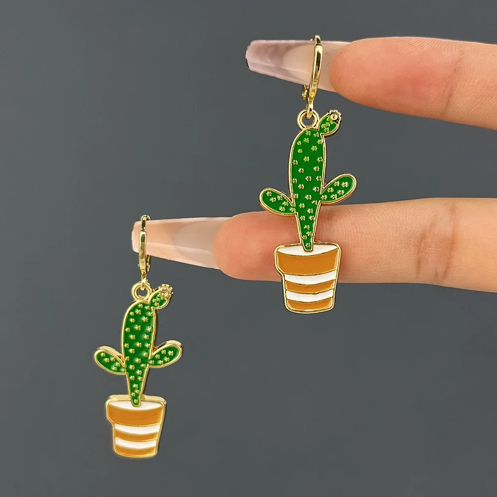 Pendientes de aro de Color dorado con forma de planta de Cactus y hoja esmaltada colorida para mujeres y niñas, pendientes Vintage bohemios con goteo de aceite, de joyería: Con recubrimiento de titanio