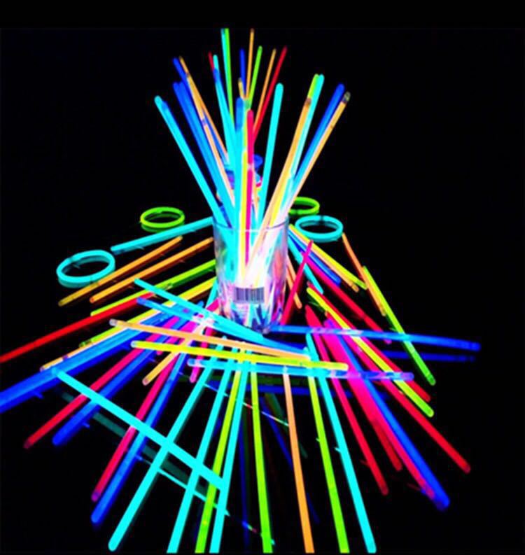 100 Pcs Glowstick Neon Party Fluorescerende Armbanden Ketting Glow In The Dark Neon Sticks Kerst Feestartikelen