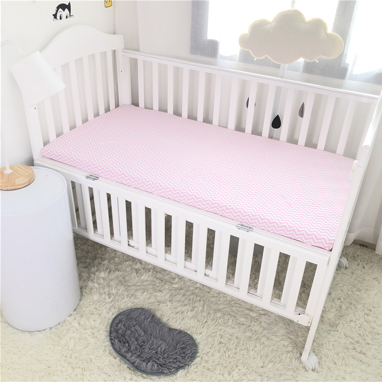 Baby bomuldssengetøj lagen sengetæppe barneseng seng krybbe madrasbeskytter sengetæppe 130*70 cm: Lyserød bølget