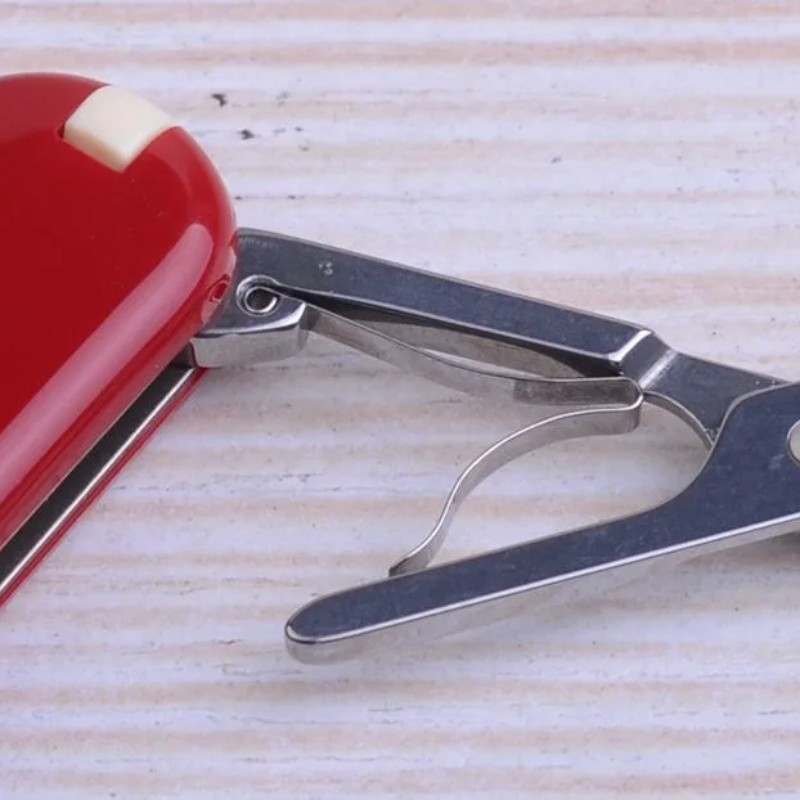 1PC Mała sprężyna A.6257 Sprężyna nożyczek robić 58mm SD klasyczny 91mm szwajcarski mistrz 111mm leśniczy drewno armia nóż naprawa narzędzie Części