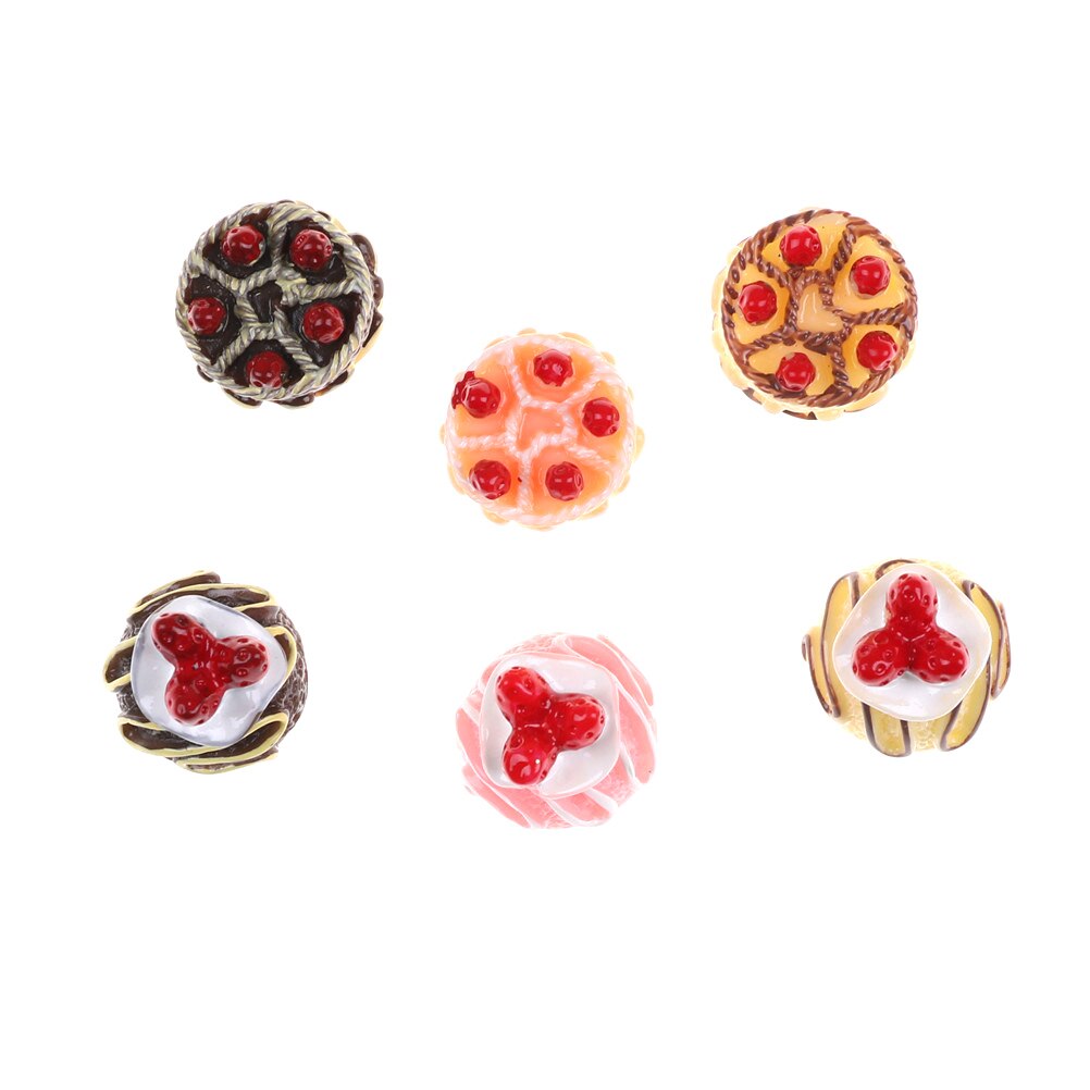 6 Teile/los Gefälschte Erdbeere Kuchen Lebensmittel Harz Flatback Flache Rückseite Cabochon Kawaii DIY Harz Handwerk Dekoration Puppenhaus Miniatur