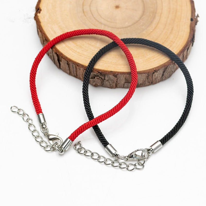 offre spéciale 1 pc Rouge Fil Chaîne Bracelet Chanceux Rouge Noir Corde À La Main Bracelet Pour Femmes Hommes Bijoux Amant couple
