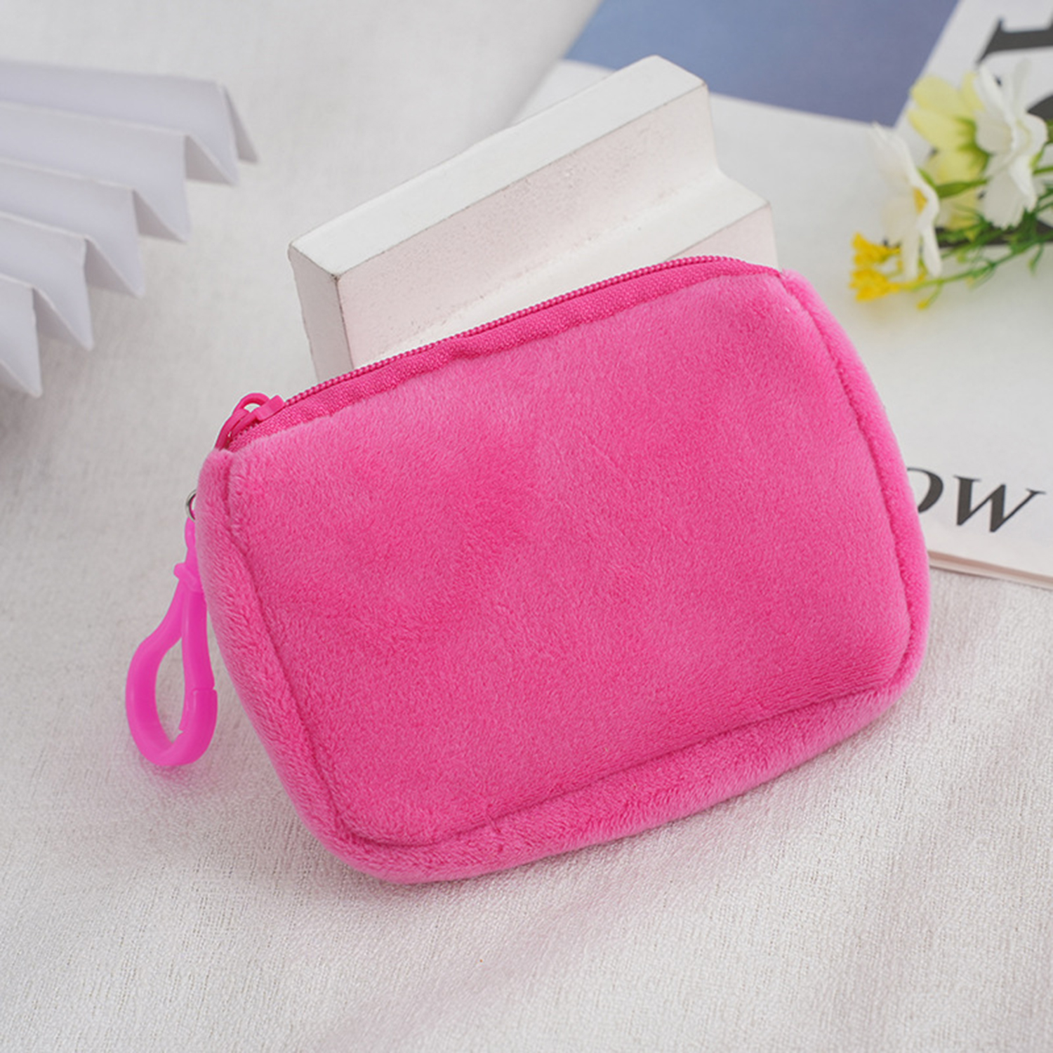 Solid Color Plush Coin Purses Mini Coin Wallet Storage Bag Card Holder Credit ID Wallet Pocket Women Girls Female Coin Purse Zip: Beige