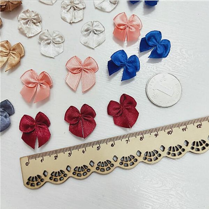 100 stuks/partij mini satijnen lint strikken veelkleurige stropdas strik diy naaien kleding accessoires handgemaakte plakboek knutselen decoratie