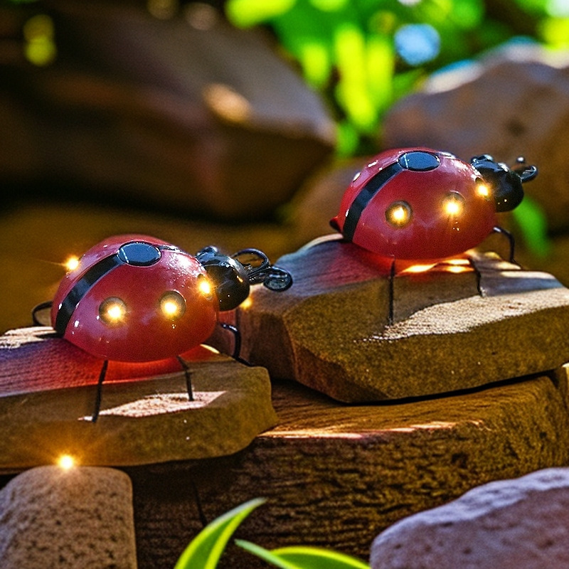 Solar Lights Outdoor Waterproof Ladybird Simulation Animal Garden Hanging LED Solar Lamp Garden Lawn Tree Landscape Decoration