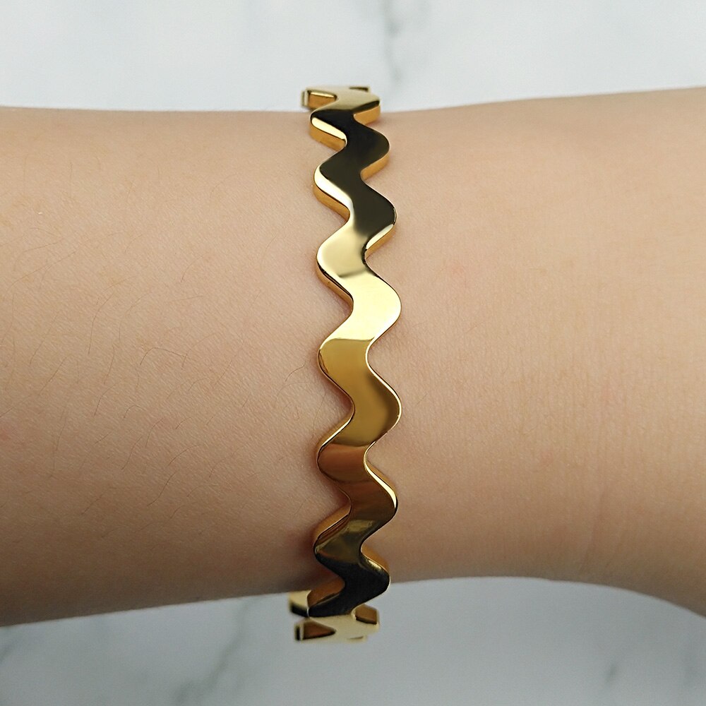 FINE4U B156 Stainless Steel Smooth Wave Bracelets & Bangles Gold Color Open Cuff Bracelets For Men Women Adjustable Bangle