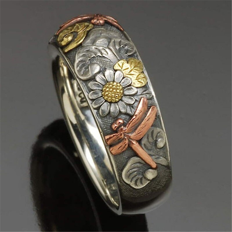 Vintage Dragonfly Flower Rings for Women Classic Personality Finger Rings Arrivals Engagement Female Jewelry