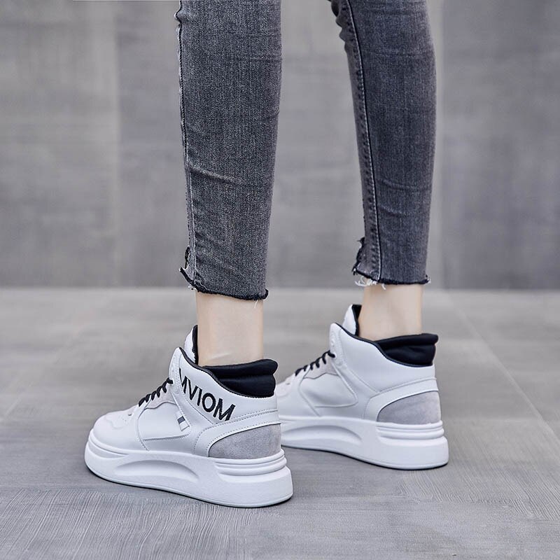 Women High Top Sneakers Woman Skateboarding Shoes Ladies Sports Shoes Breathable Hip Hop Lace Up Walking Street Platform Shoes