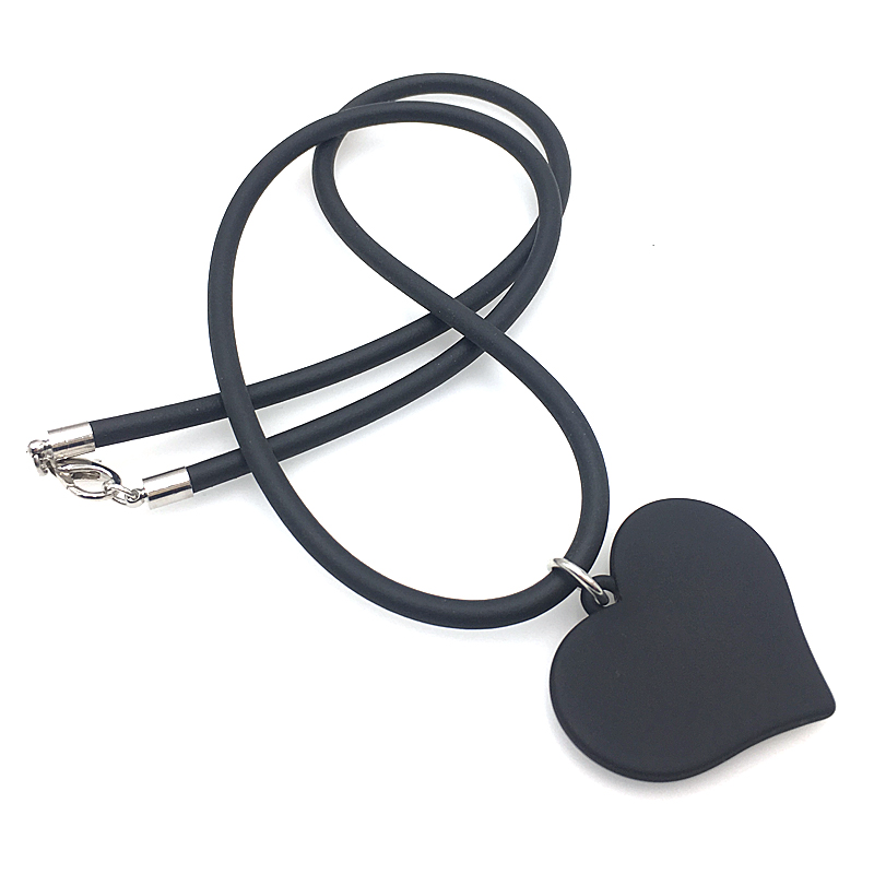 Jewelry Women Claim The Charm Frosted Heart Necklace Hand-Made Vintage Soft Foam Aluminum Necklace Is a Lucky Necklace.