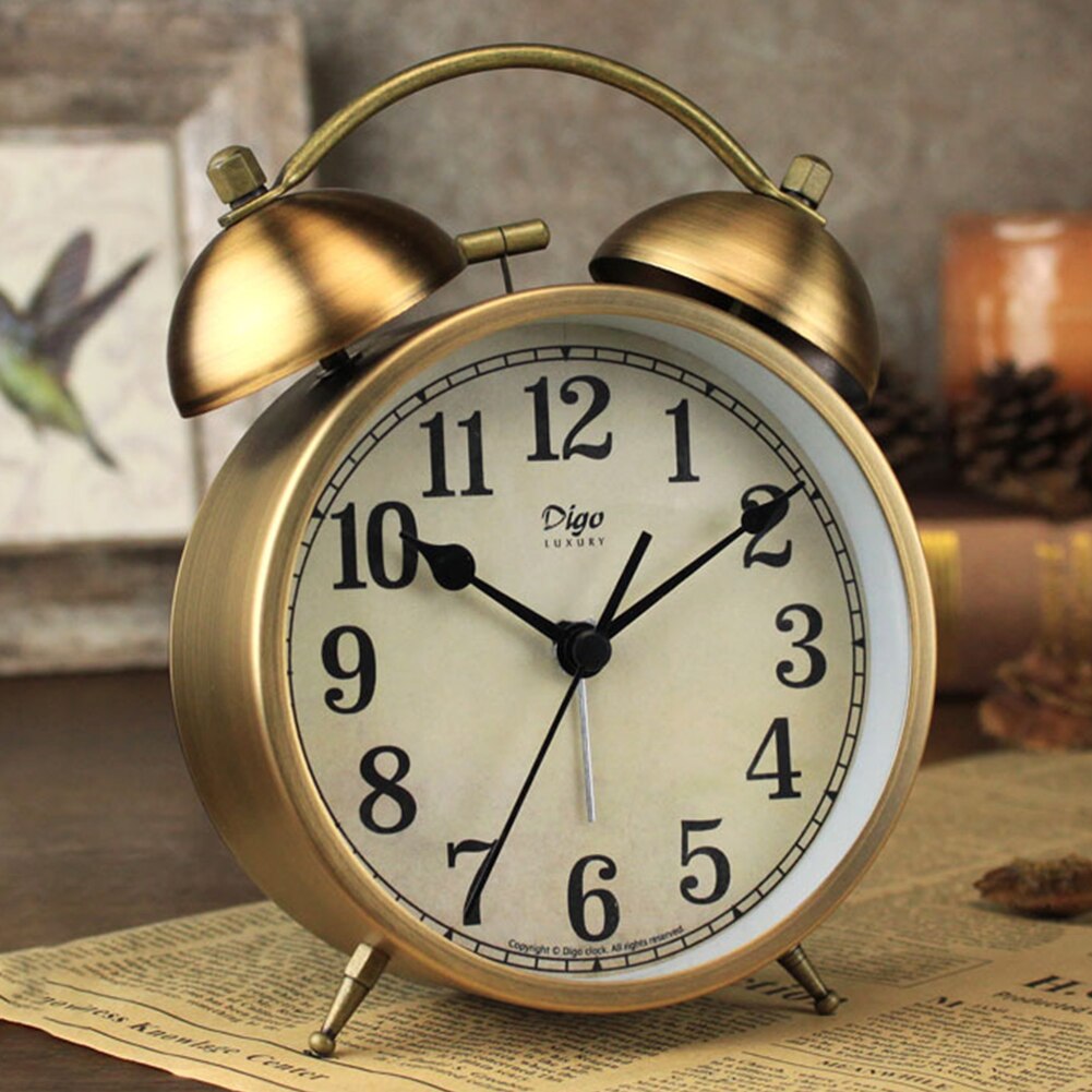 Battery Powered Bedside Non Ticking Vintage Loud Alarm Clock Silent Numerals Metal Quartz Classic With Night Light Desktop Retro