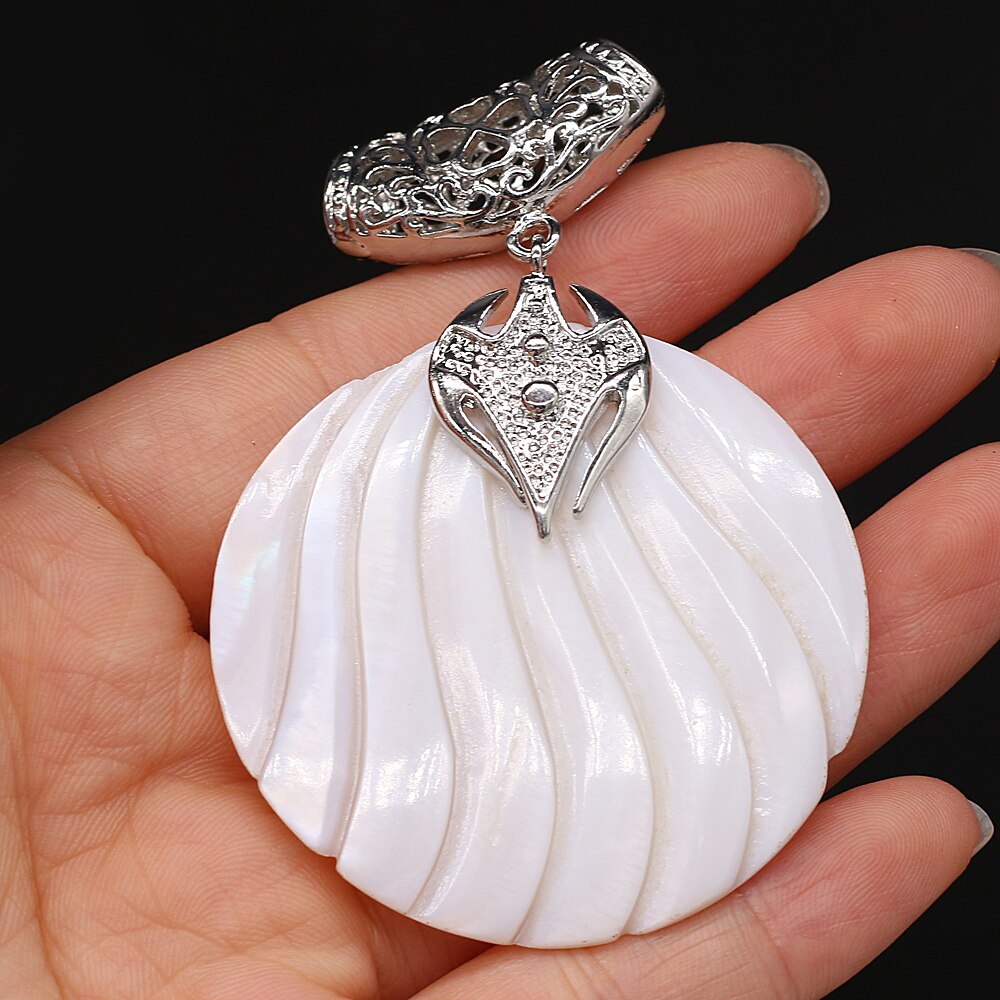 Natural Sliver Color Mother of Pearl Shell Pendant Big Round Sea shell Charm Pendant for Jewelry Making Necklace Supplies: E 50x50mm