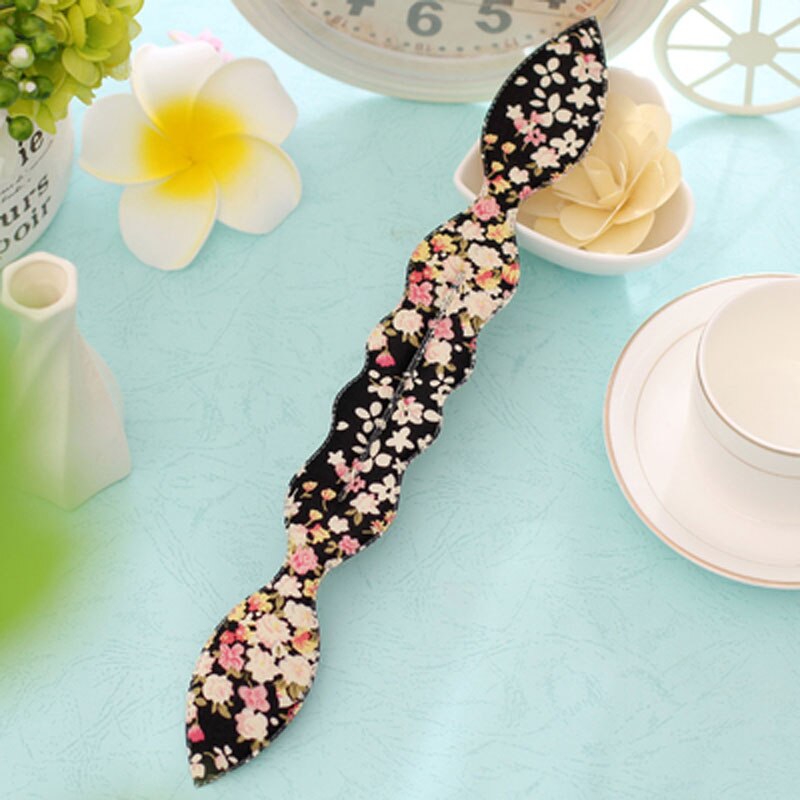 einrollen Mädchen 1PC Blumen- Punkte Lippen Stil Hase Ohren Magie Schwamm Haar Styling Brötchen Hersteller Twist Curler Werkzeug Haar-Accessoire