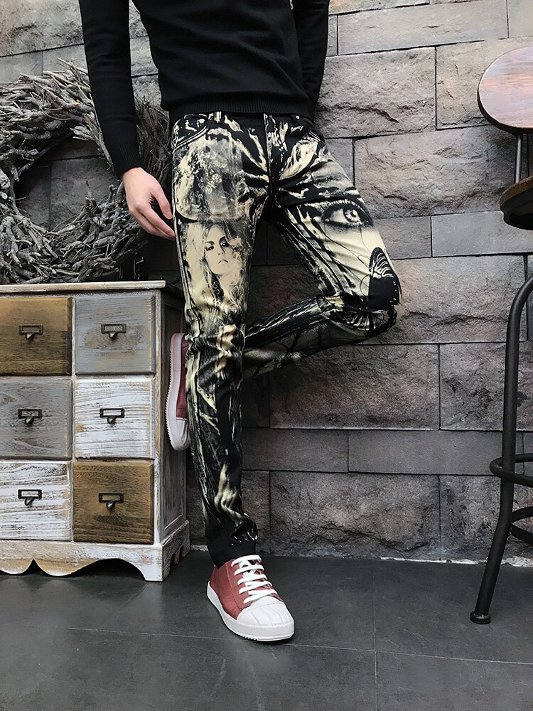 Menns skjønnhetsprintede jeans menn mager 3d mønster farget tegning paiting høy tøye ut denim bukser nattklubber sangere bukser