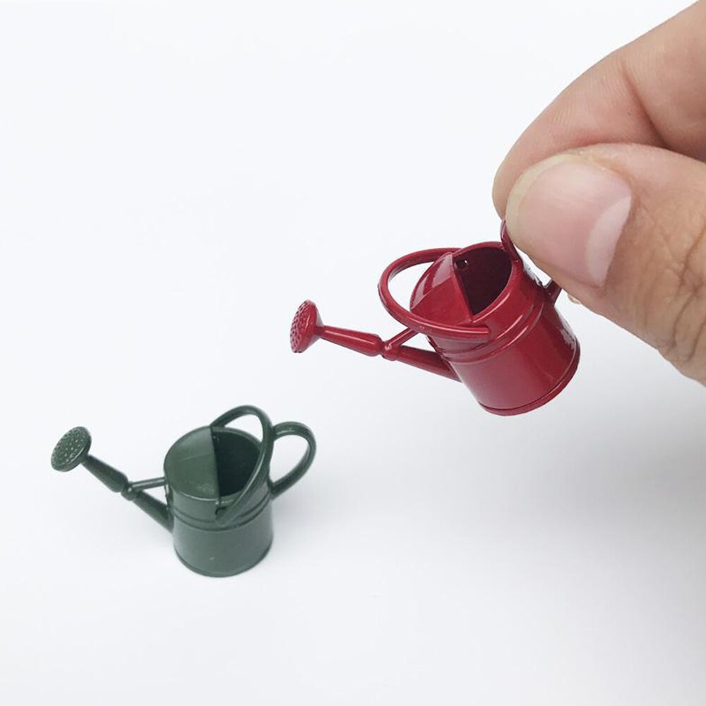 Mini Metal Watering Pots Gardening Adornment Accessories Garden Scene Landscaping Watering Can (Red)