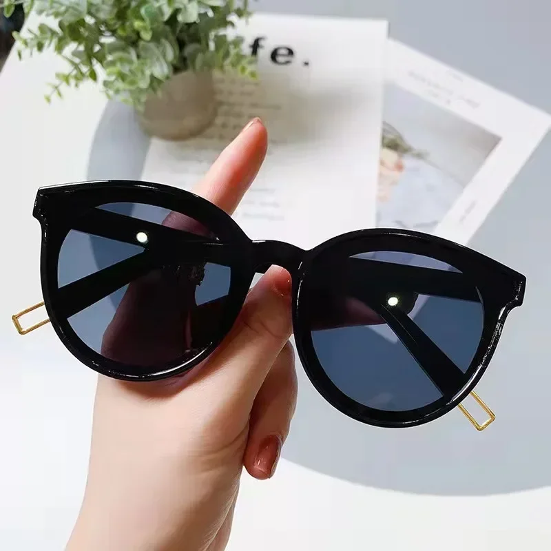 Gafas de sol de celebridades de Internet, nuevas gafas de sol Retro, ligeras y convenientes, con claridad Visual, reducen el deslumbramiento, la verdad del Color: Verde