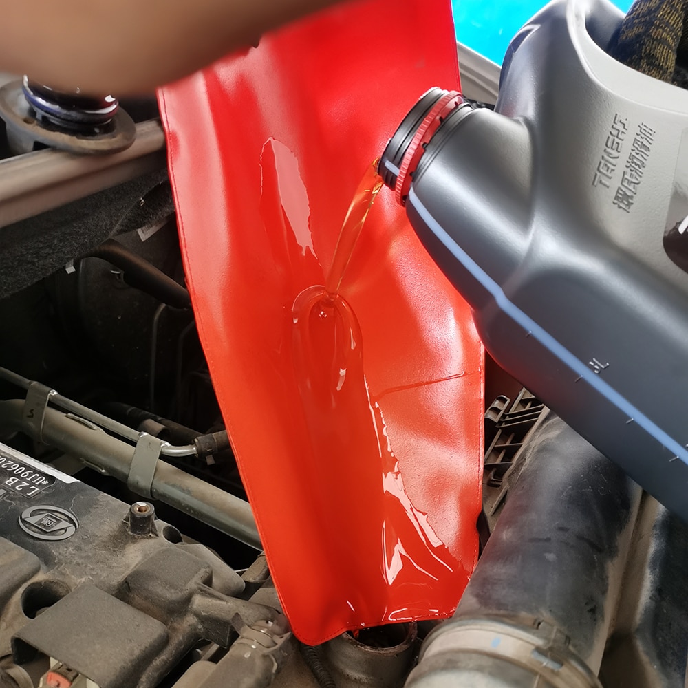 LEEPEE Car Oil Deflector Foldable Draining Device Oil Guide Tool Flexible Drainage Funnel Fuel Saver for Car Truck