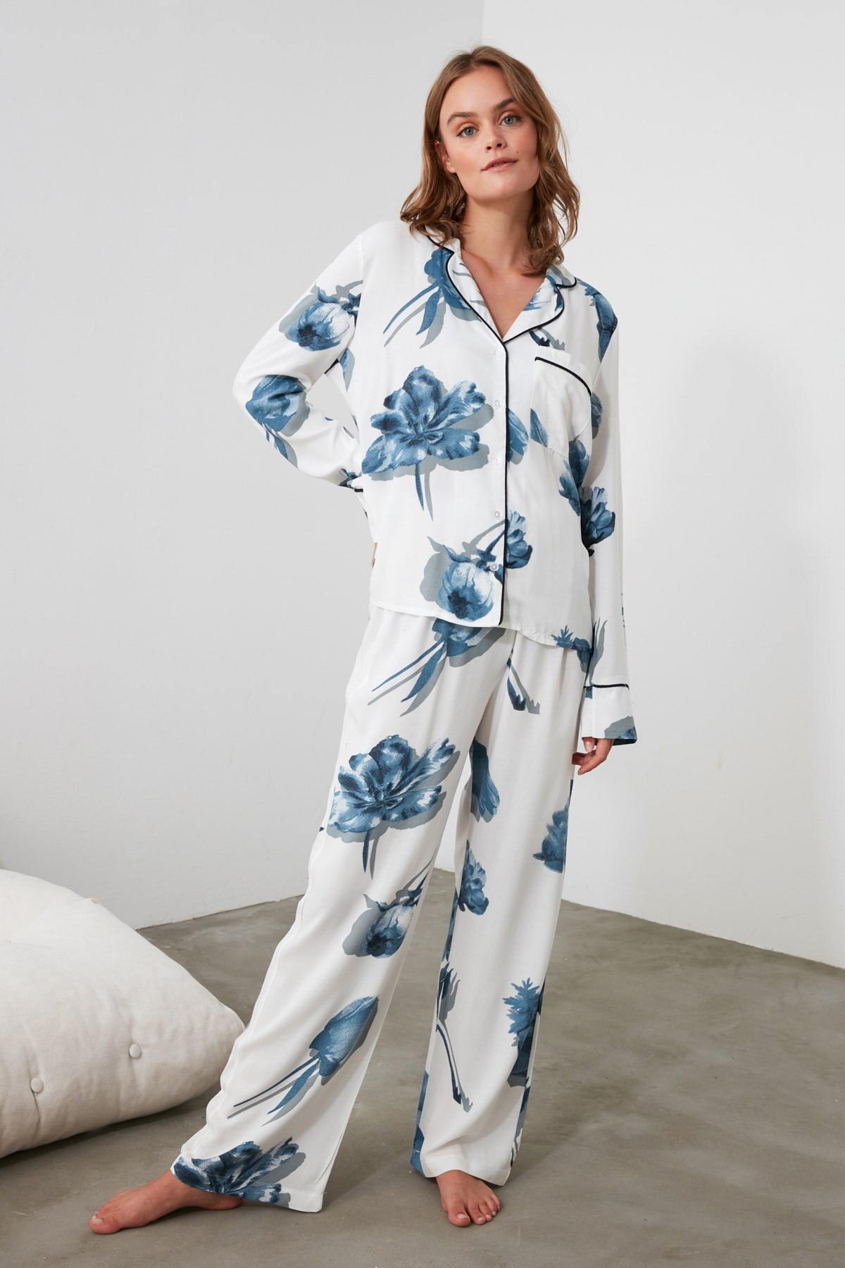 Trendyol Bloem Patroon Geweven Pyjama Set THMAW21PT0376