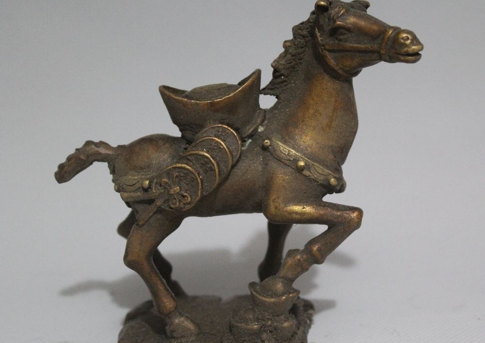 China Chinese Brass Running Yuan Bao Op Paard Dier Standbeeld Sculptuur