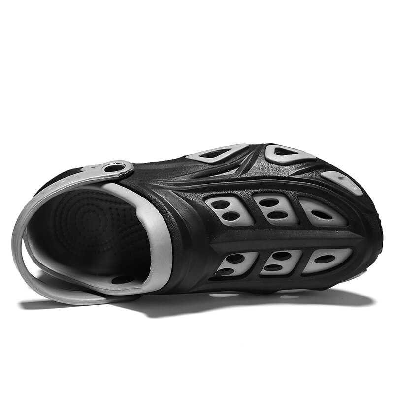 Sandali da uomo moda estate uomo zoccoli da spiaggia scarpe uomo pantofole vuote scarpe scarpe da acqua Casual illuminate a rete sandali da uomo