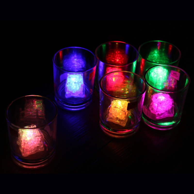 Cubes de glace Flash, outil de décoration de Festival, de mariage, de noël, à couleur changeante, pousse dans la nuit, 12 pièces/1 pièces, LED lumineuse pièces
