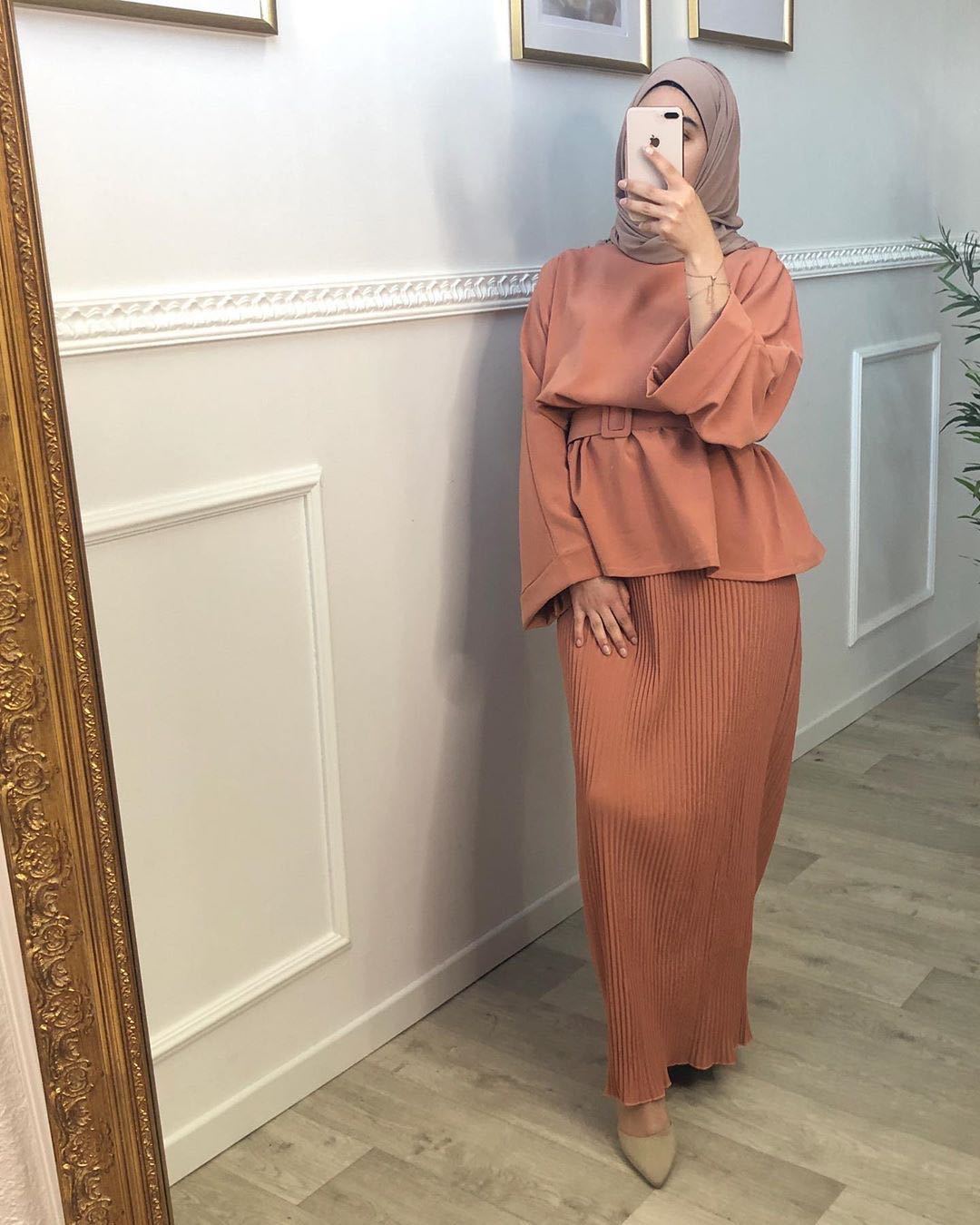 Middle East Dress Long Sleeved Pleated Skirt Girl Turkey Malaysia Istanbul Islamic Abaya Clothes Muslim Women Abaya
