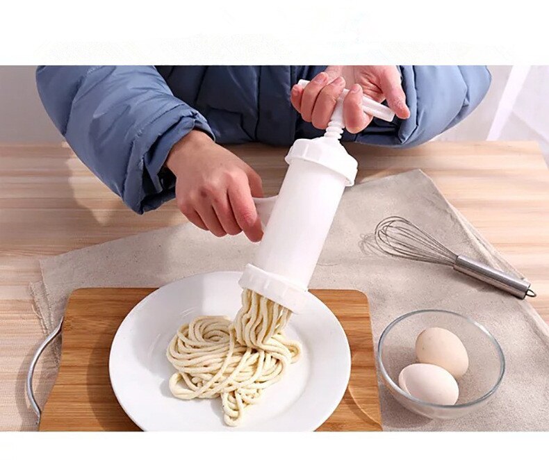 1 PC Hand Handleiding Noodle Maker Pasta &#39;S Making Machine Plastic Druk Spaetzle Maker OK 0667