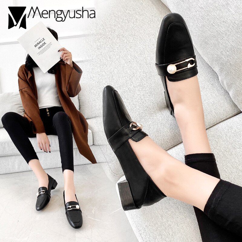 Metalowa szpilka dekoracja płaskie buty kobieta duża perła wygodne mokasyny kobiece obuwie wiosna jesień espadryle frauen schuhe 2020: Black / 7.5