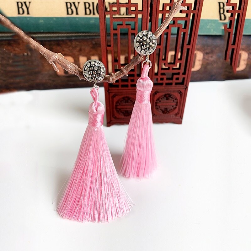 Ręcznie robione 18 kolorów długie kolczyki Tassel czeski czarny czerwony różowy biały szary jedwab kryształ dynda spadek kolczyki dla kobiet biżuteria: pink