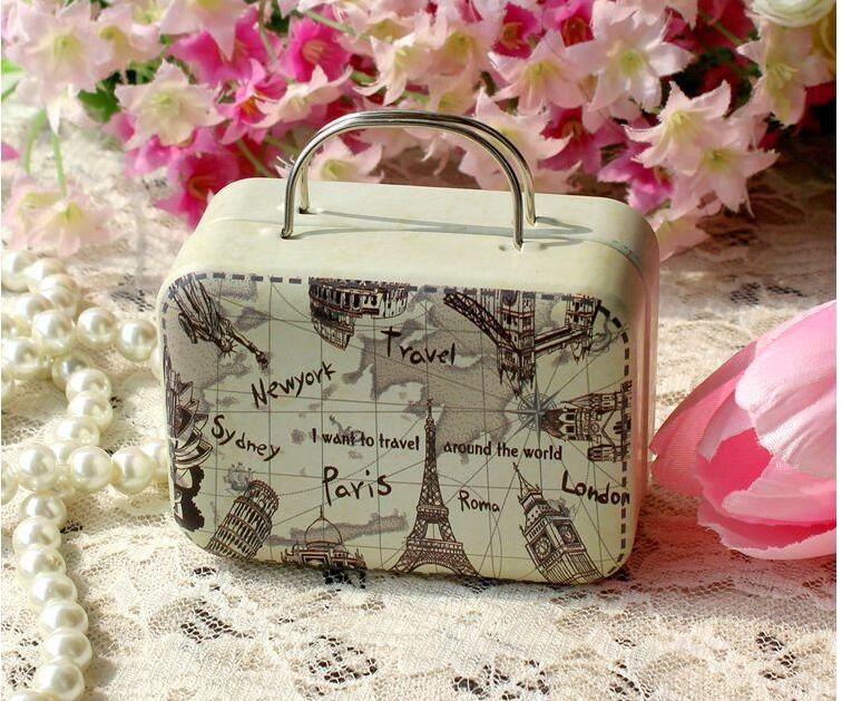 1Pc 7.5*5.5*3.5cm Europe Style Vintage Suitcase Shape Candy Storage Box Wedding Favor Tin Box Sundries Organizer Container: beige