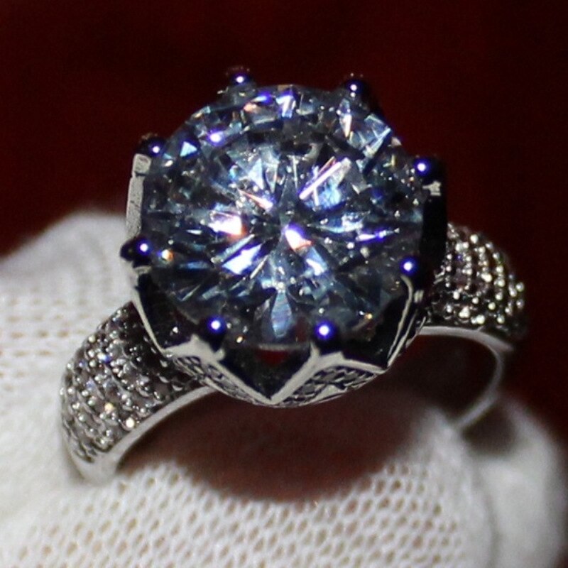FFLACELL Wedding Ring Set for Women - Silver Color, Round Cut 5A CZ, Crown Design, Prong Setting