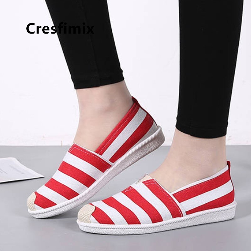 Cresfimix mocassins mujer vrouwen leuke witte comfortabele slip op loafers dames toevallige canvas platte schoenen sapato a5712