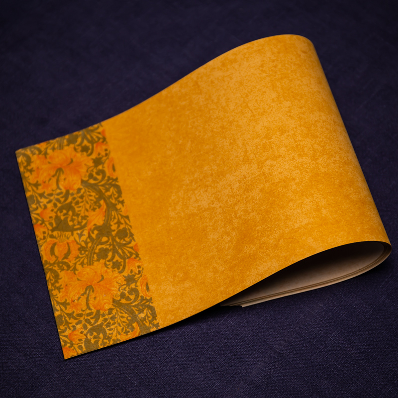 Retro Batik Xuan Paper Letterhead with Flower Pattern Thicken Half Ripe Rice Paper Small Regular Script Brush Calligraphy Papier: 34 x 138 cm / C