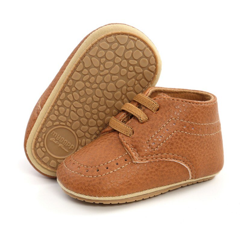 Calzado de cuero de PU para bebé de primeros pasos para niño y niña, mocasines deportivos clásicos de suela blanda para cuna, informales, color blanco, de 0 a 18 meses: C / 0-6 meses