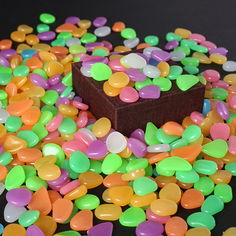 100Pcs Fluorescent Resin Stone Garden Decoration Glowing Garden Pebbles In The Dark Garden Courtyard Lawn Luminous Stone