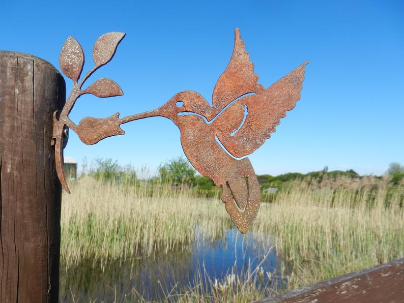 Rusten metal kolibri have kunst hegn indretning