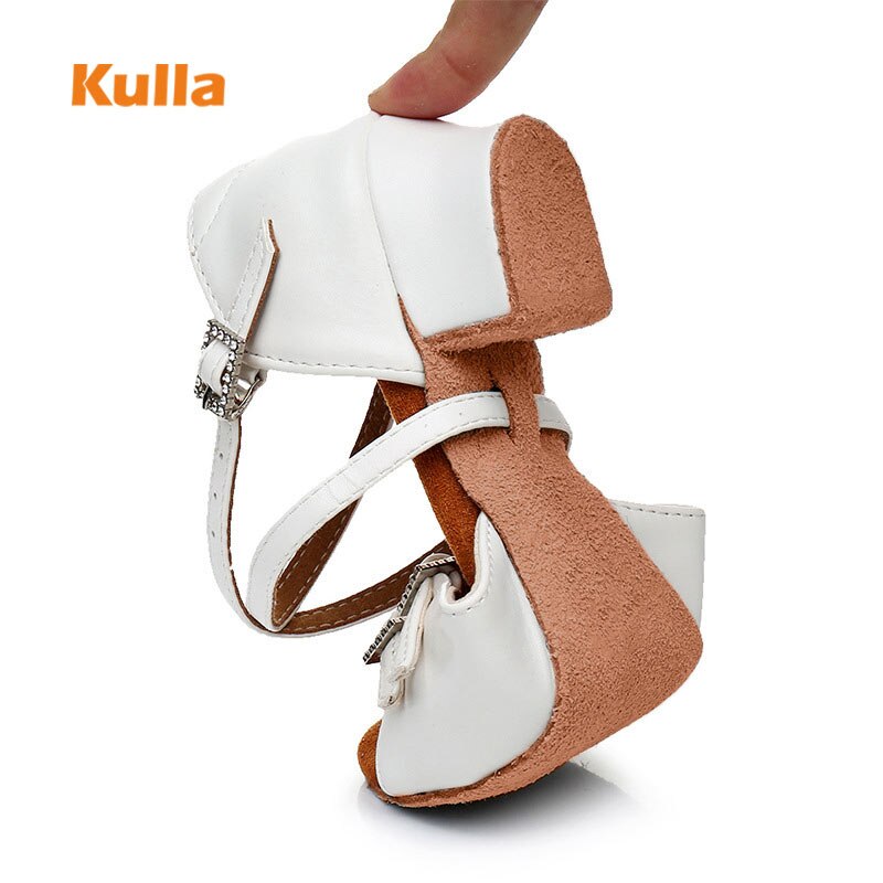 Girls Latin Dance Shoes Children Salsa Tango Dancing Low Heel White PU Rhinestone Soft Sole Party Training Kids Ballroom Shoes