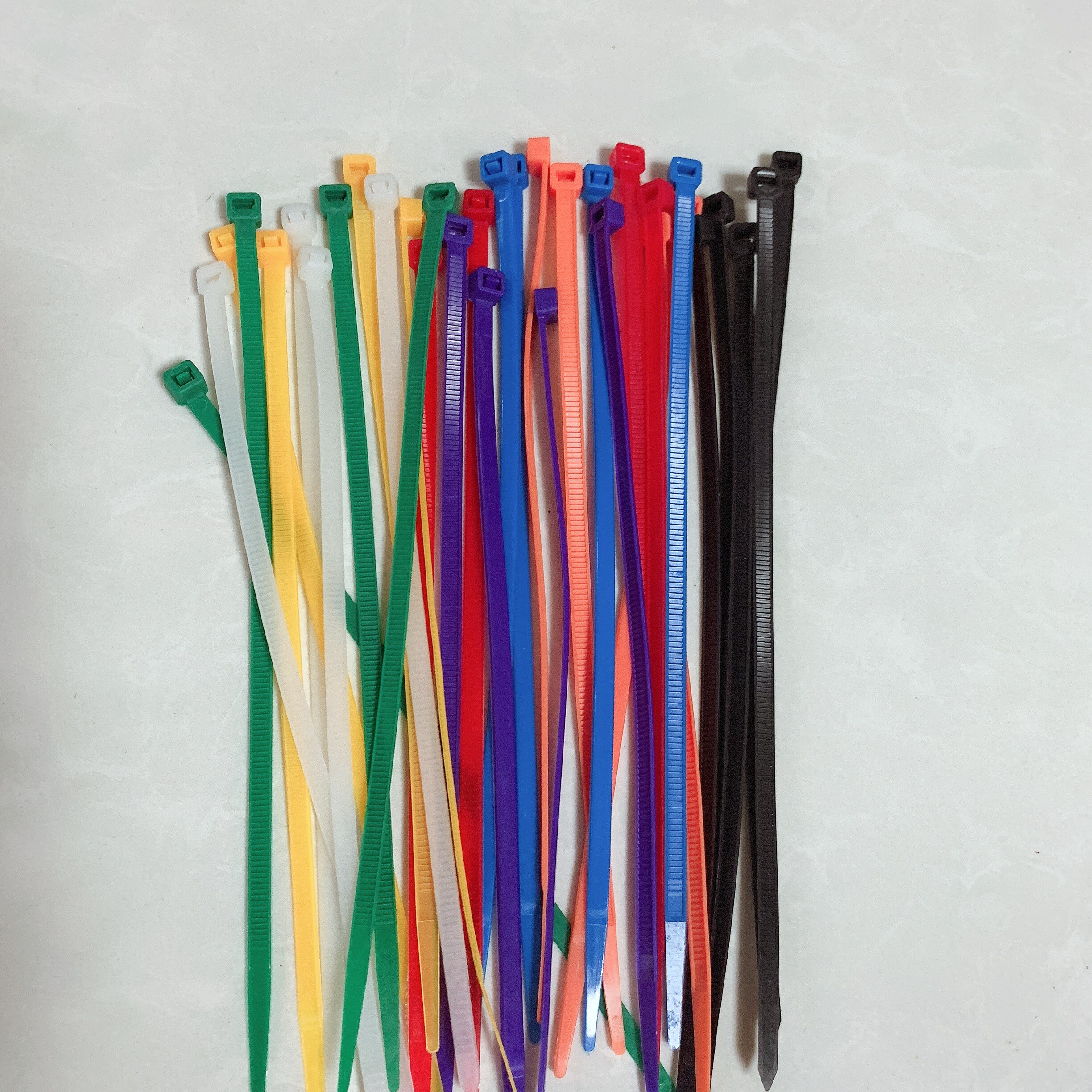 100Pcs 4x200mm Self-locking Nylon Cable Ties Plastic Wire Zip Binding Wrap Straps 3.5*200mm Mix 8 Colorwidth 3.5mm SGS Certified
