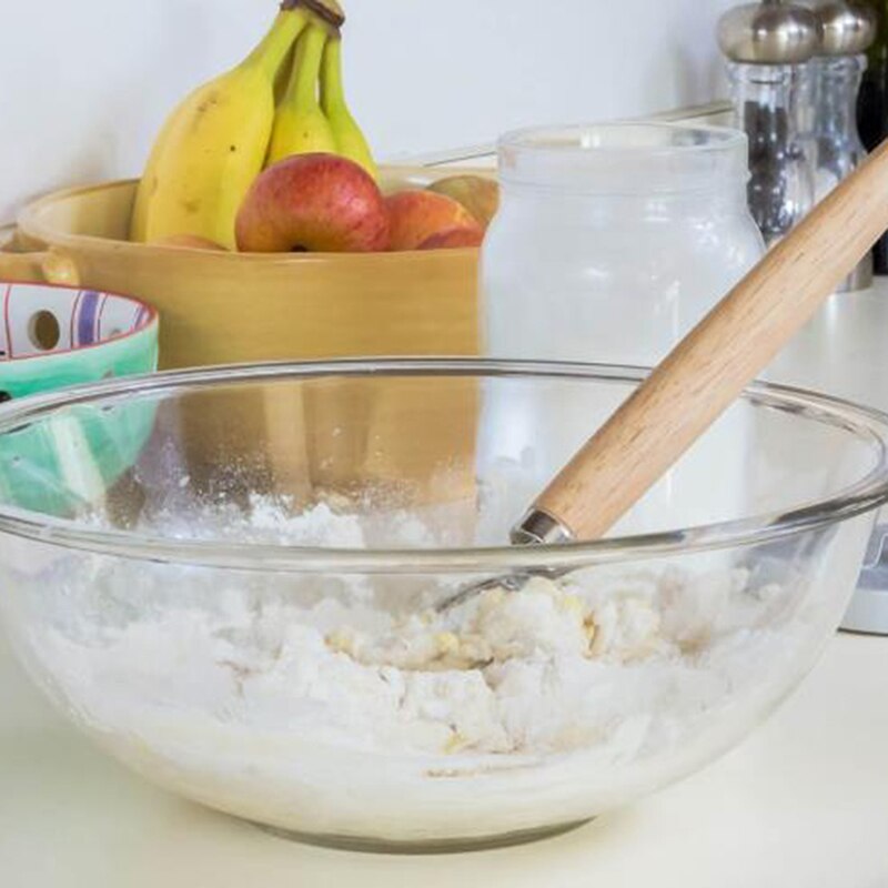 1pc roestvrijstalen spiraalvormige eierklopper met houten handvat en garde