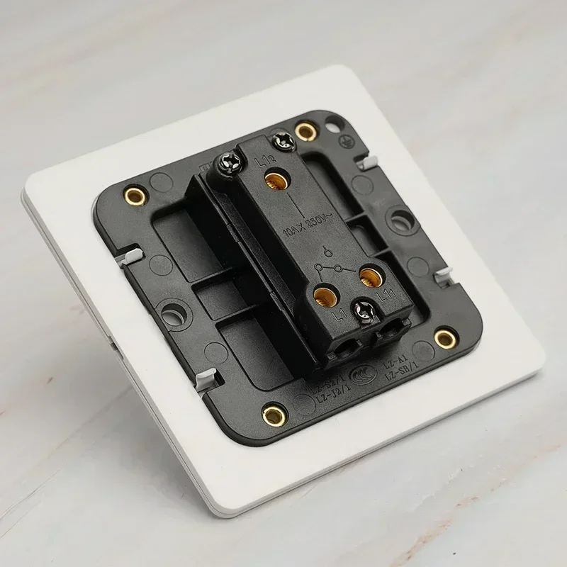 86 Type Retro White Wall Lamp Brass Lever Toggle Switch 1-4 Gang 2Way stainless steel EU FR UK Universal wall socket AC110-250V